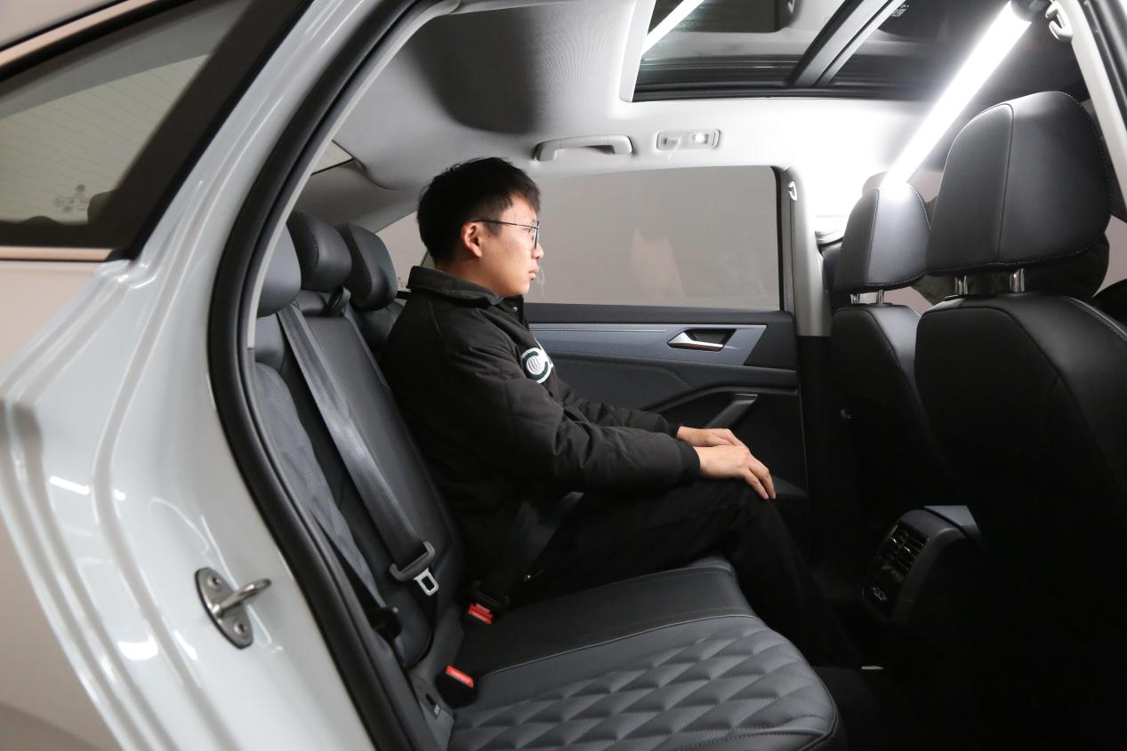 轿车大众速腾,大众紧凑型轿车速腾