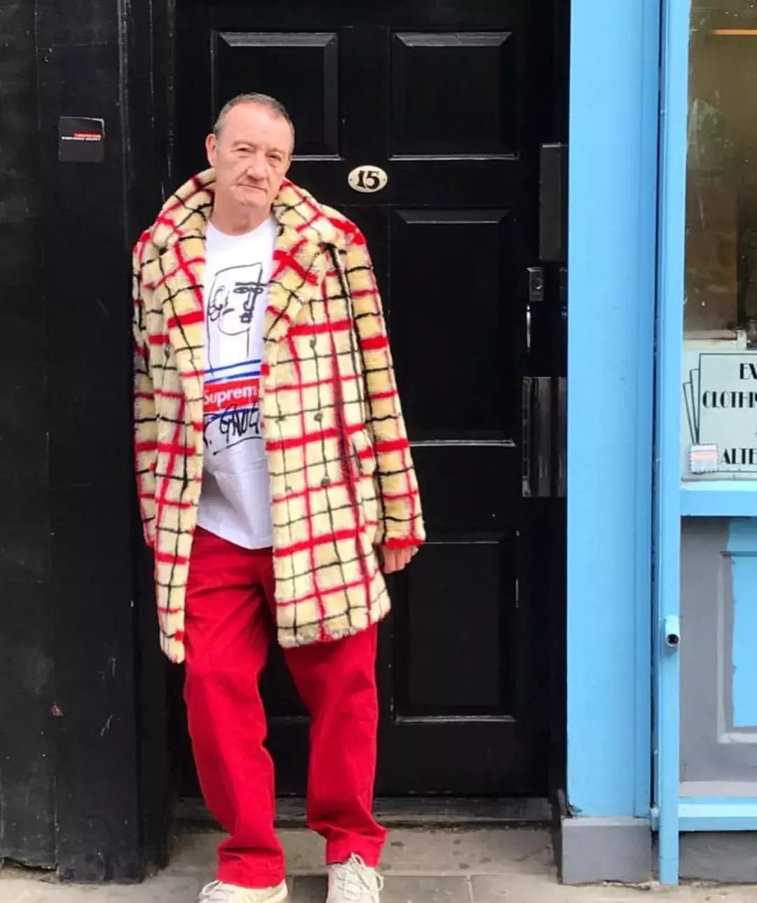 潮流资讯supreme发售,每日鞋讯yeezy350v2又一新色曝光