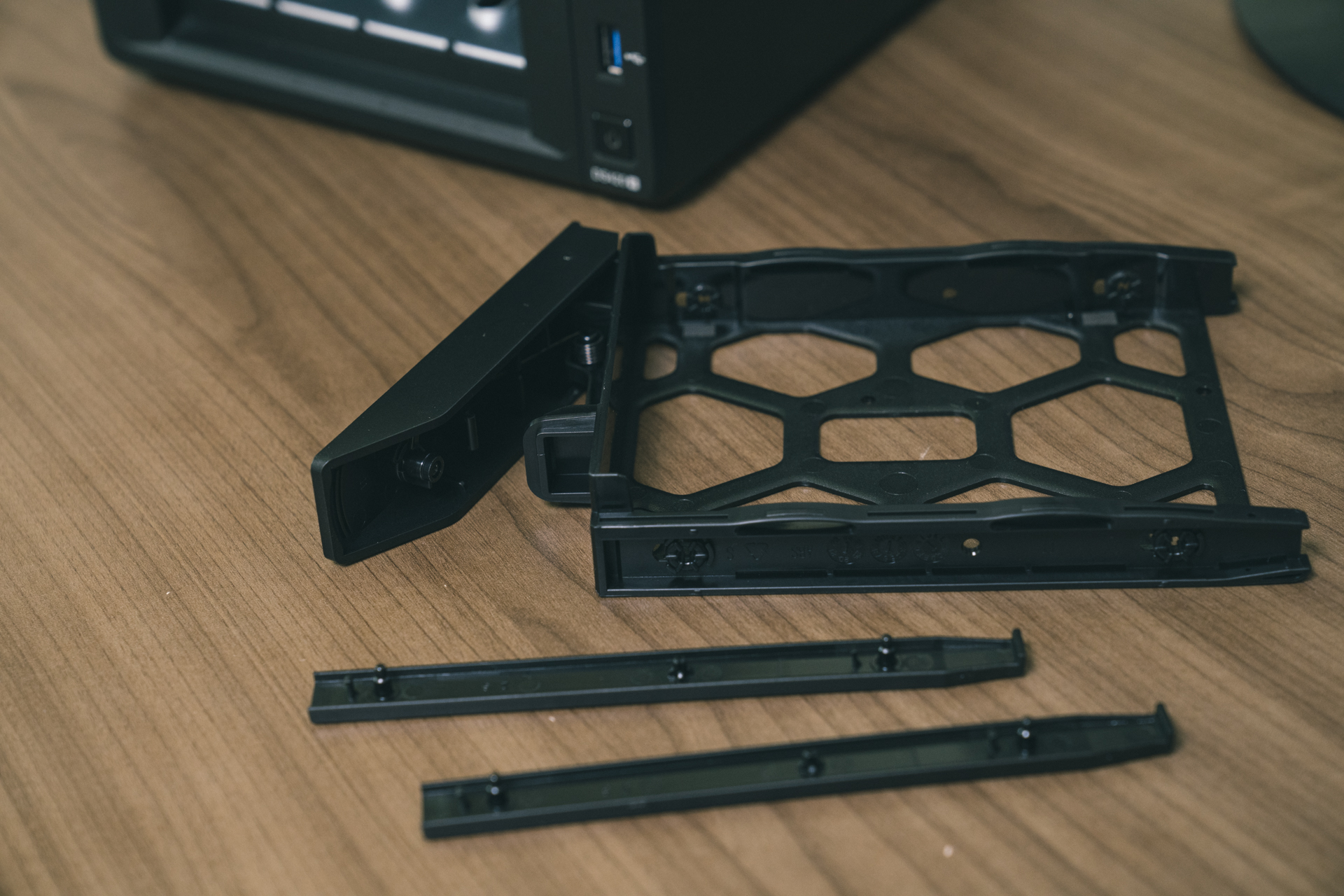 群晖4盘位nas哪个型号值得买,群晖ds220+和ds420+的区别