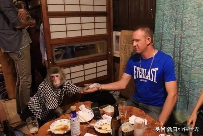 日本服务员的一天,日本服务员吸引人