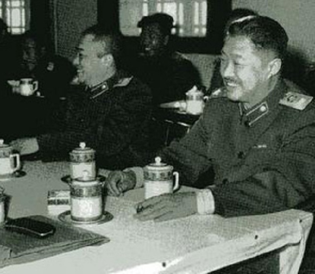 开国拟授将军，多少黄埔生？彭总：81个，主席：蒋校长要生气喽