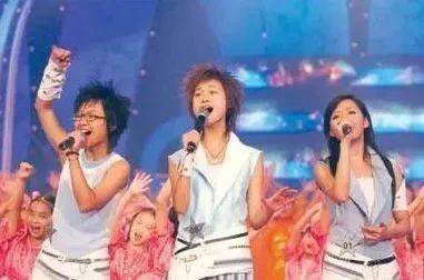 隔壁老樊唱功什么水平,隔壁老樊真的是民谣歌手吗