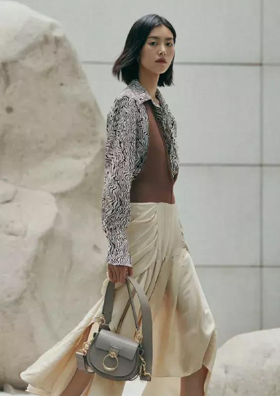 刘雯同款平价包,刘雯同款圆筒包