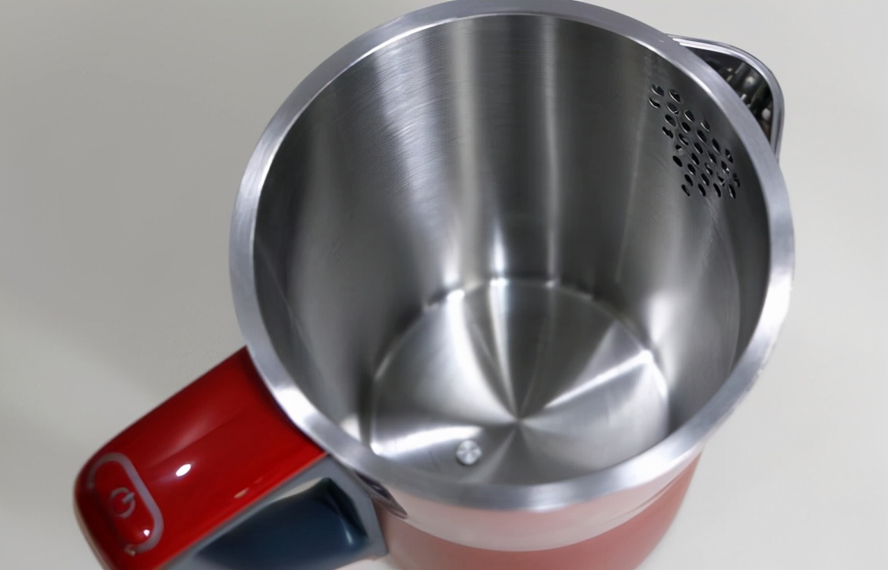 天天喝电热水壶烧的水危害有多大,天天喝电热水壶烧的水健康吗