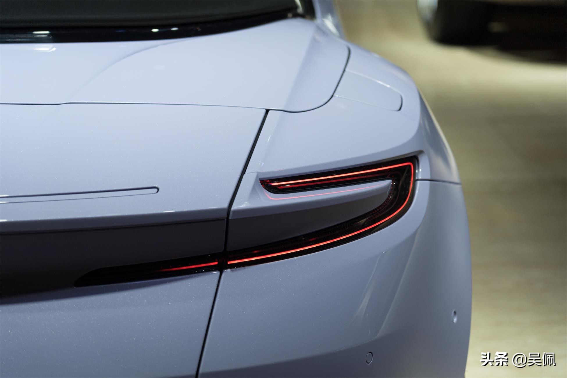 除了DBX，阿斯顿·马丁还有3款国内仅各发售一台的特别版车型