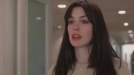 怎样吸引单位男同事,怎么追公司的男同事