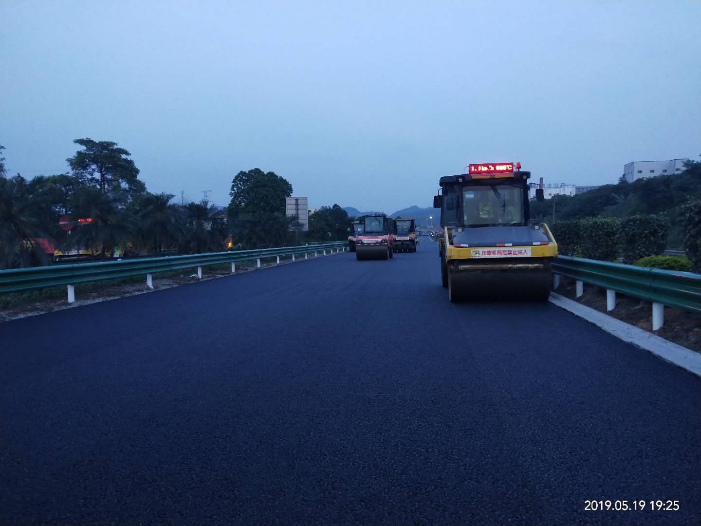 混凝土受冻处理措施,冬季混凝土受冻危害