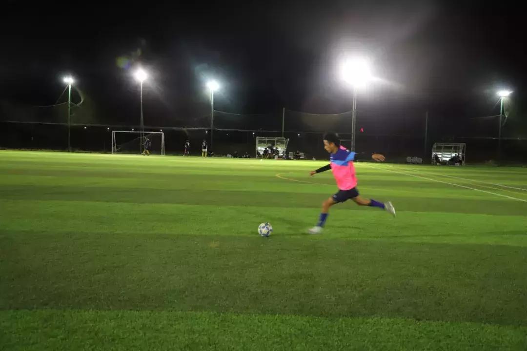 丽江人为什么喜欢踢足球,丽江人都喜欢踢足球