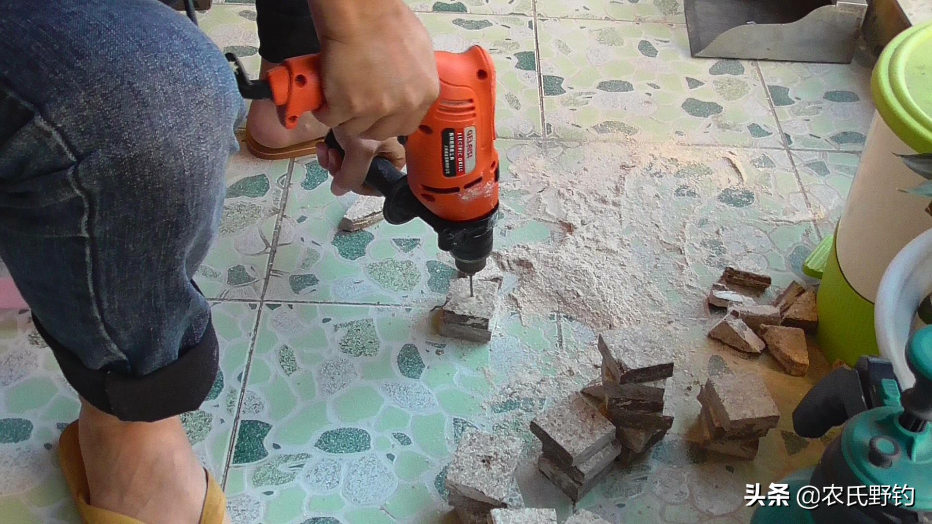 翻板钩用花生饼和豆饼哪个好,花生饼钓鲤鱼饵料制作方法