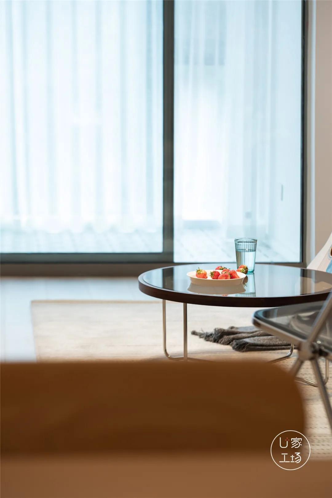 89㎡出租屋“变身”日式极简美宅,无主灯+藤编原木,玩出新花样