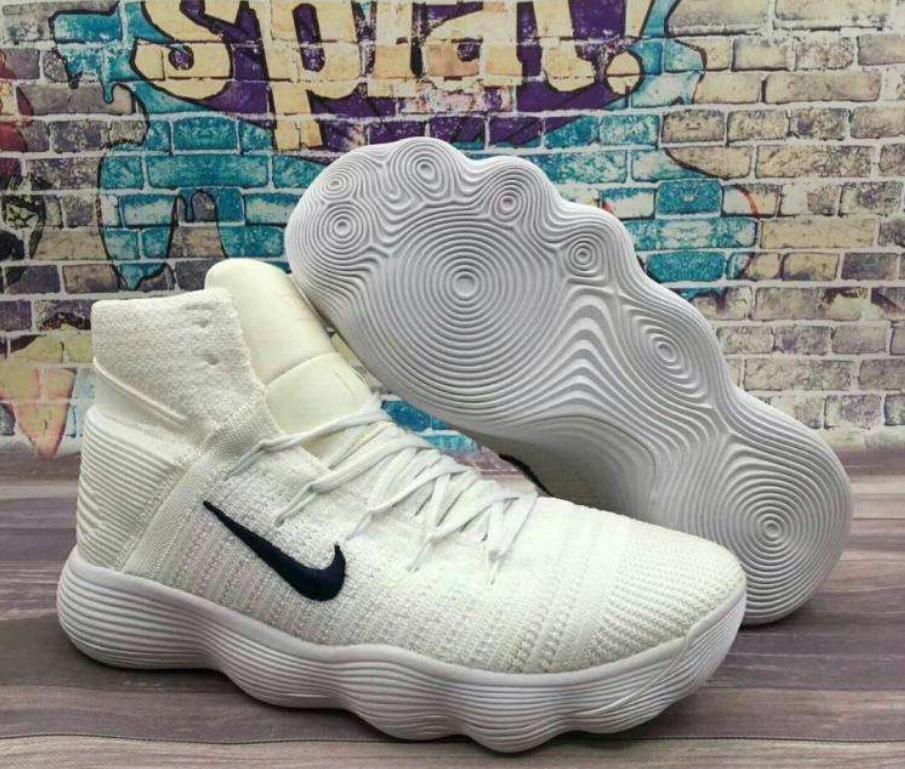 这就是你想要的球鞋“踩屎感”？缓震科技哪家强，弹软轻盈助飞翔