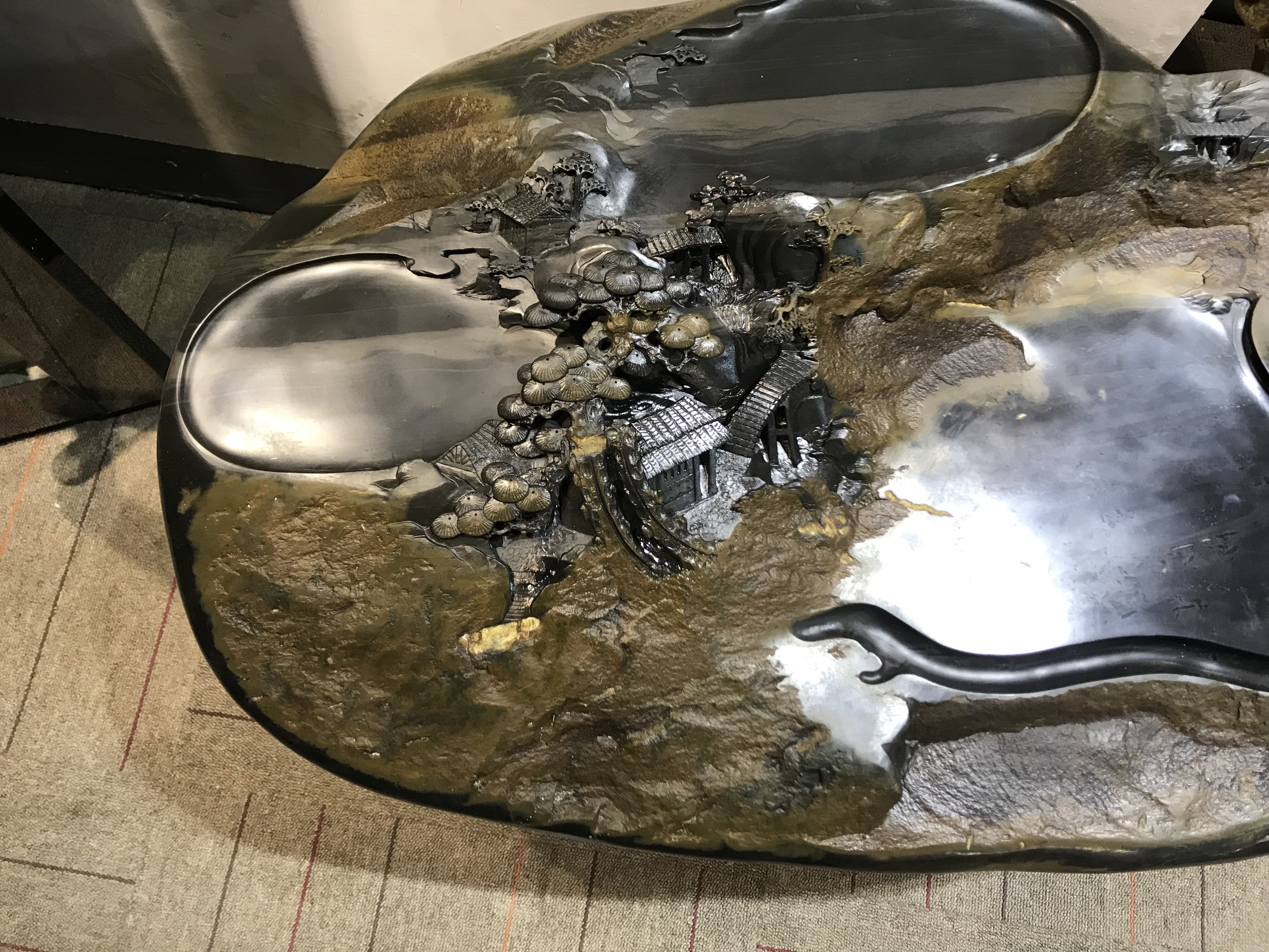 把石头雕刻成刀,把石头雕刻成工艺品