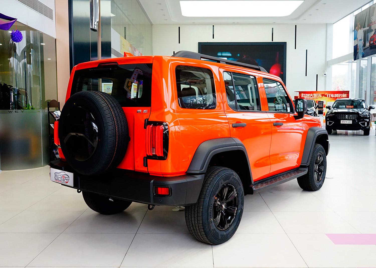 wey坦克300和长城坦克300,wey坦克300银色量产实车