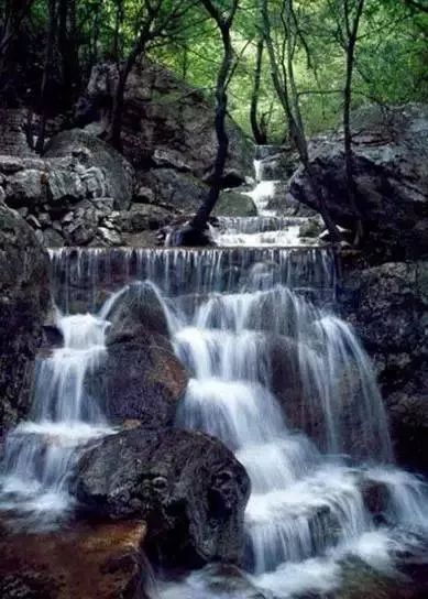 有了这些均温不足20℃的空调山，再热情的“烤验”也挡得住