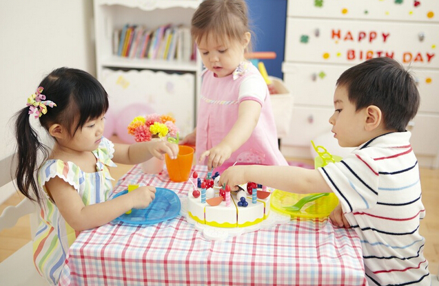 给孩子过阴历生日还是阳历生日,孩子过农历生日还是阳历生日