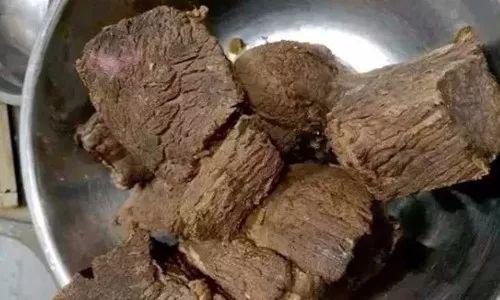 卤菜卤水发苦怎么回事,卤菜的卤水酸了怎么挽救