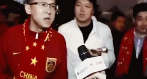 国足退钱女记者完整版搞笑,国足退钱记者回忆
