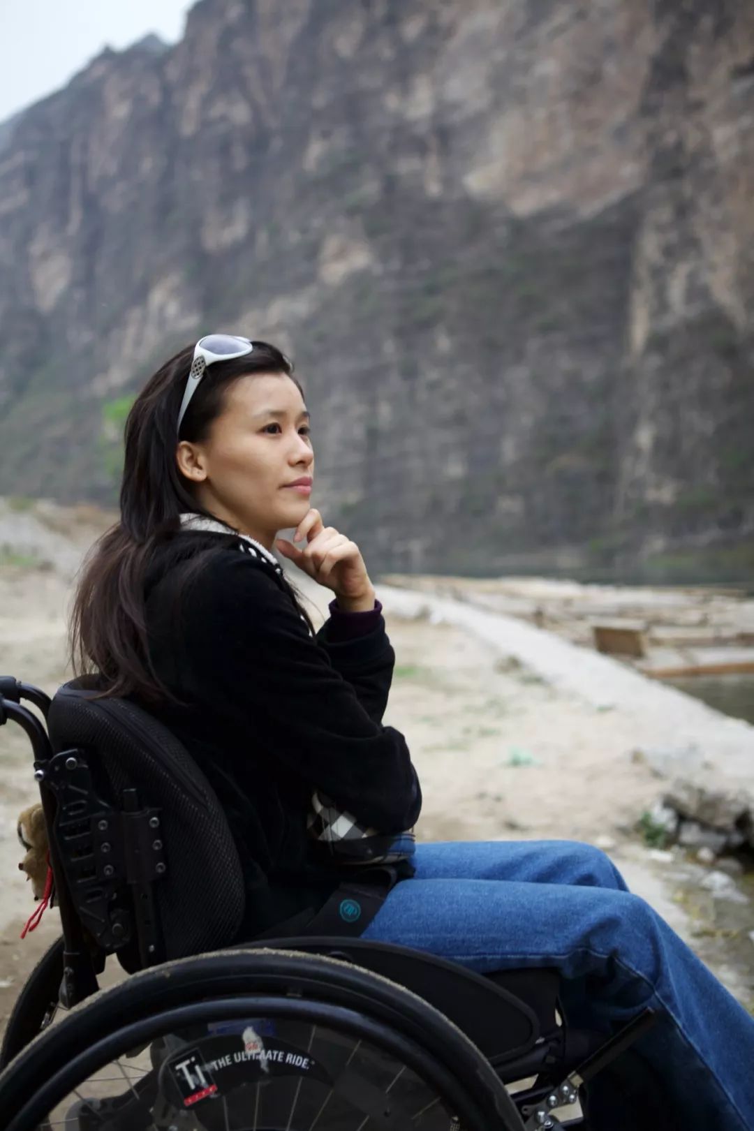 桑兰：磨难，坚韧，向阳而生