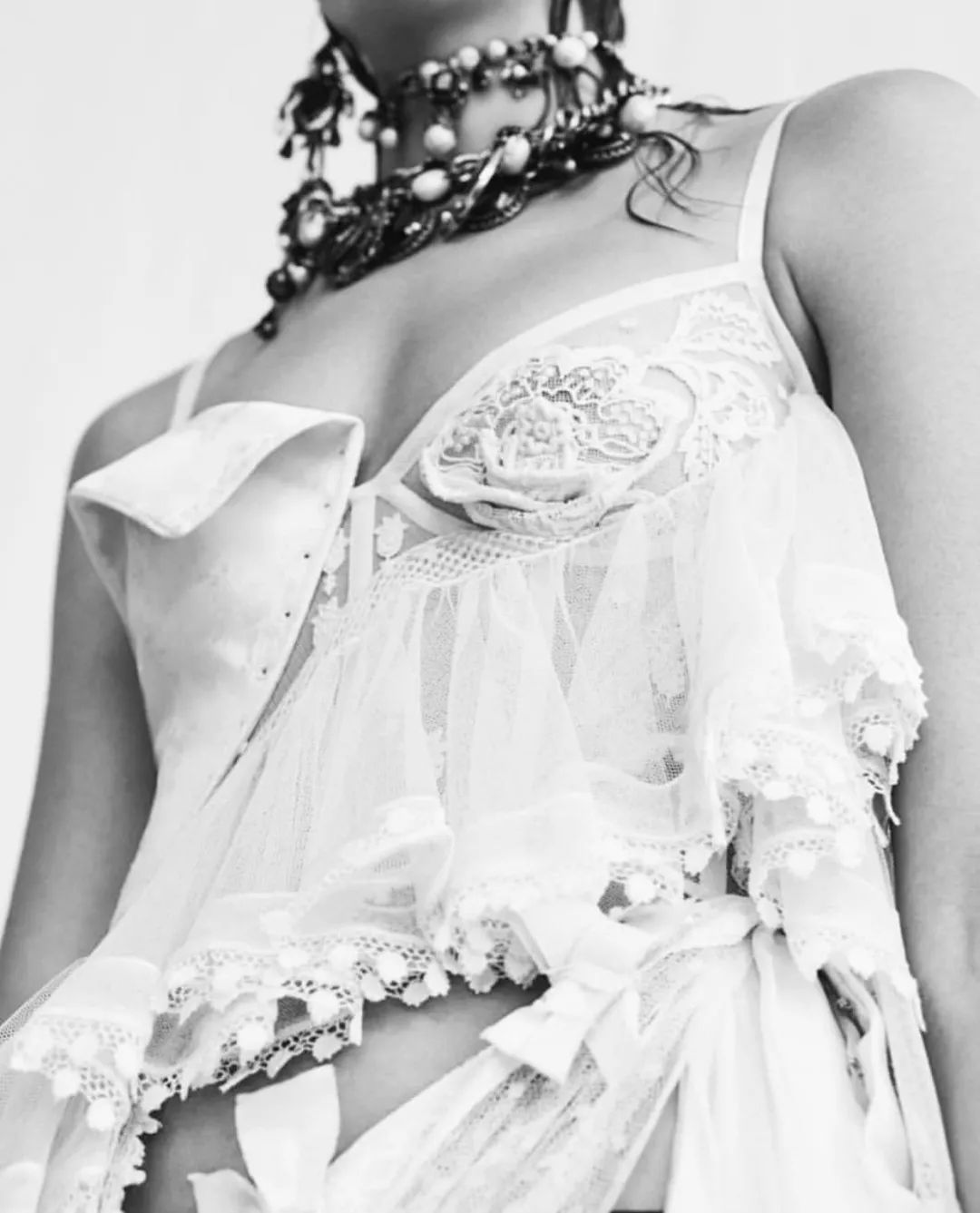 婚纱搭出时髦感｜不到百元的6件单品，手把手教给你