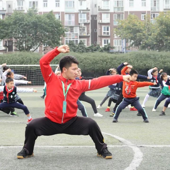 南湖小学武术操,成都市新华路小学武术比赛