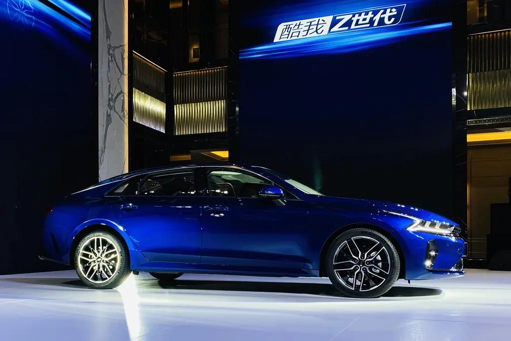 起亚k5第一代发布会,第五代起亚k5