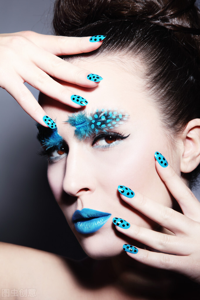 怎么才能弄出最好看的眉毛,怎么养出又浓又密的眉毛