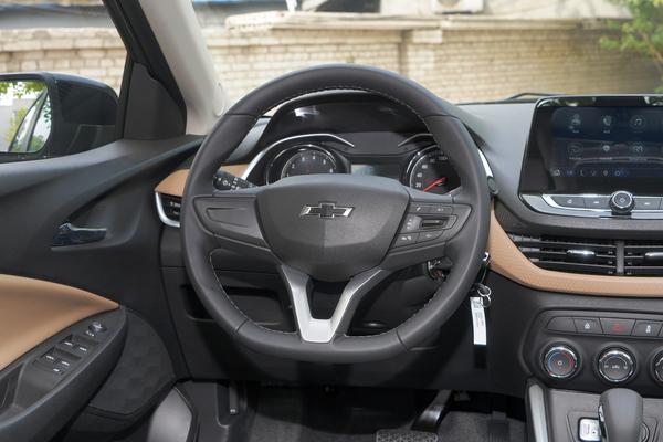 雪佛兰科沃兹4缸最低配,雪佛兰科沃兹三缸中配新车报价