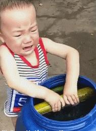 搞笑GIF段子：.我的小萝莉呢？你还我的小萝莉