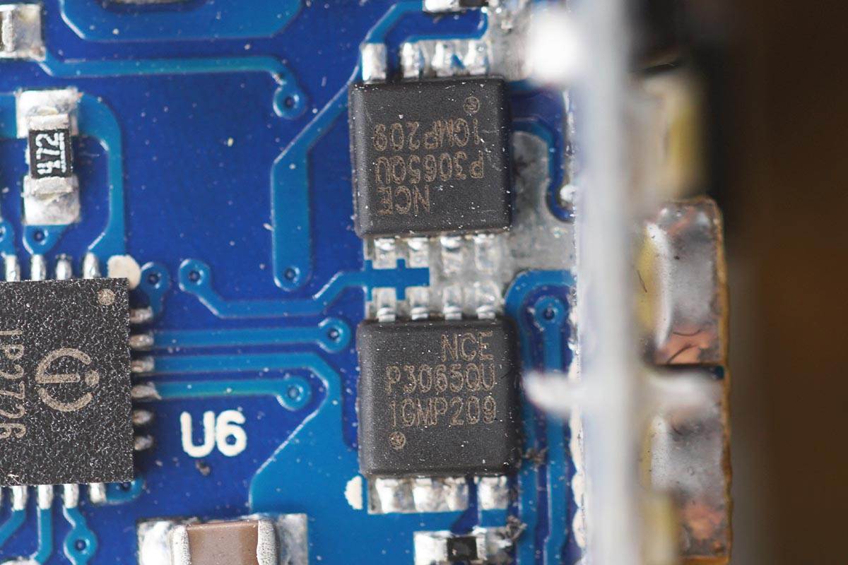 绿联45w双口快充拆解,绿联20瓦双口快充拆解