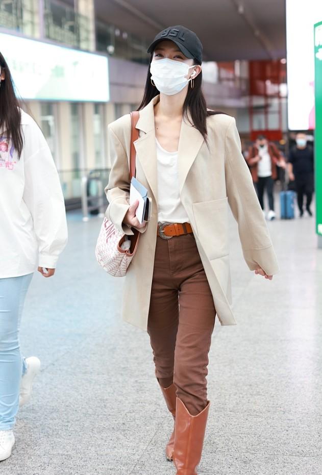 32岁文咏珊视频,文咏珊20岁装扮