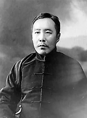 弘扬五四精神铭记百年党史的背景,百年党史之五四精神