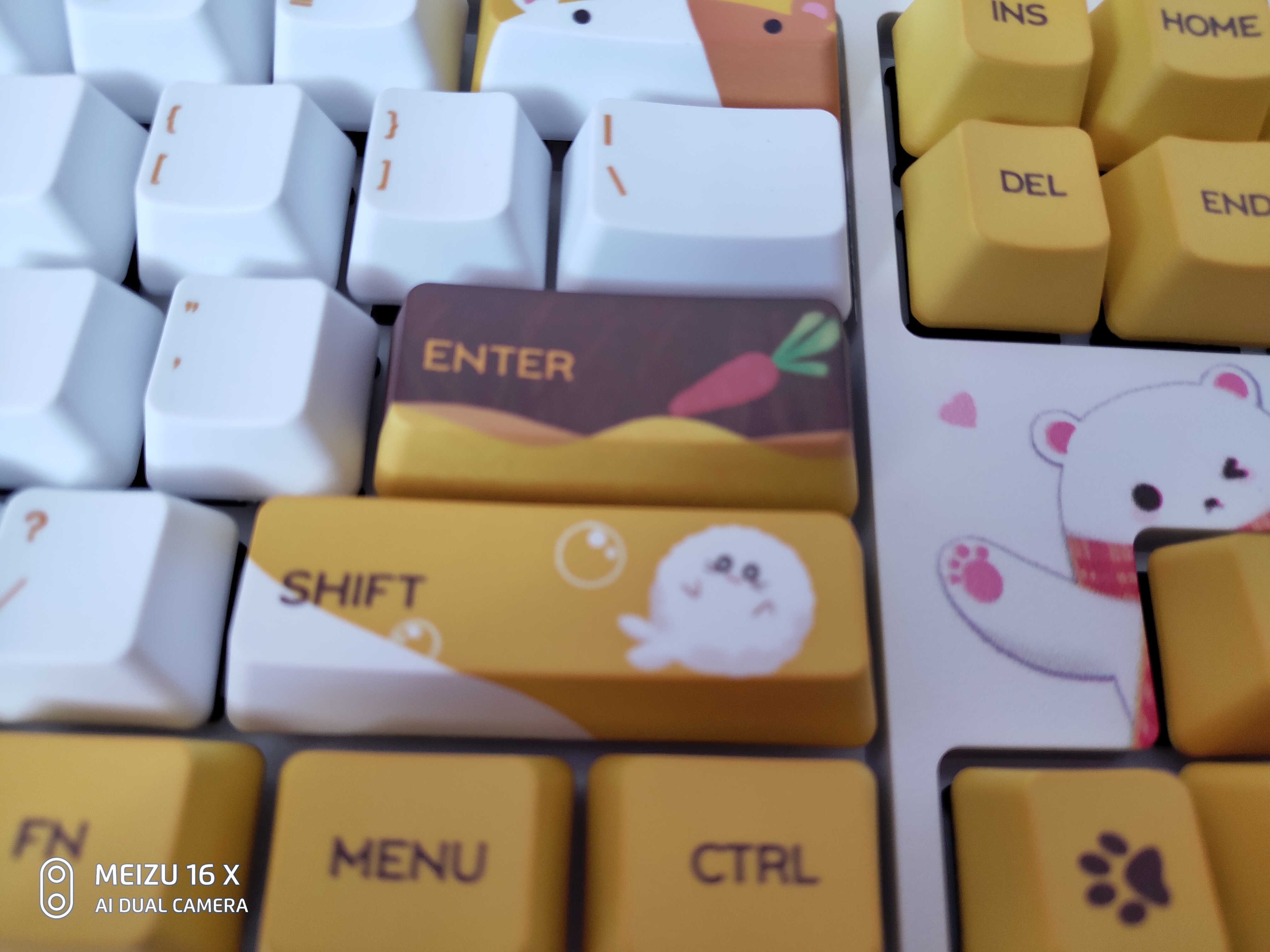 公认手感最好的机械键盘轴是什么,机械键盘樱桃轴与普通轴的区别