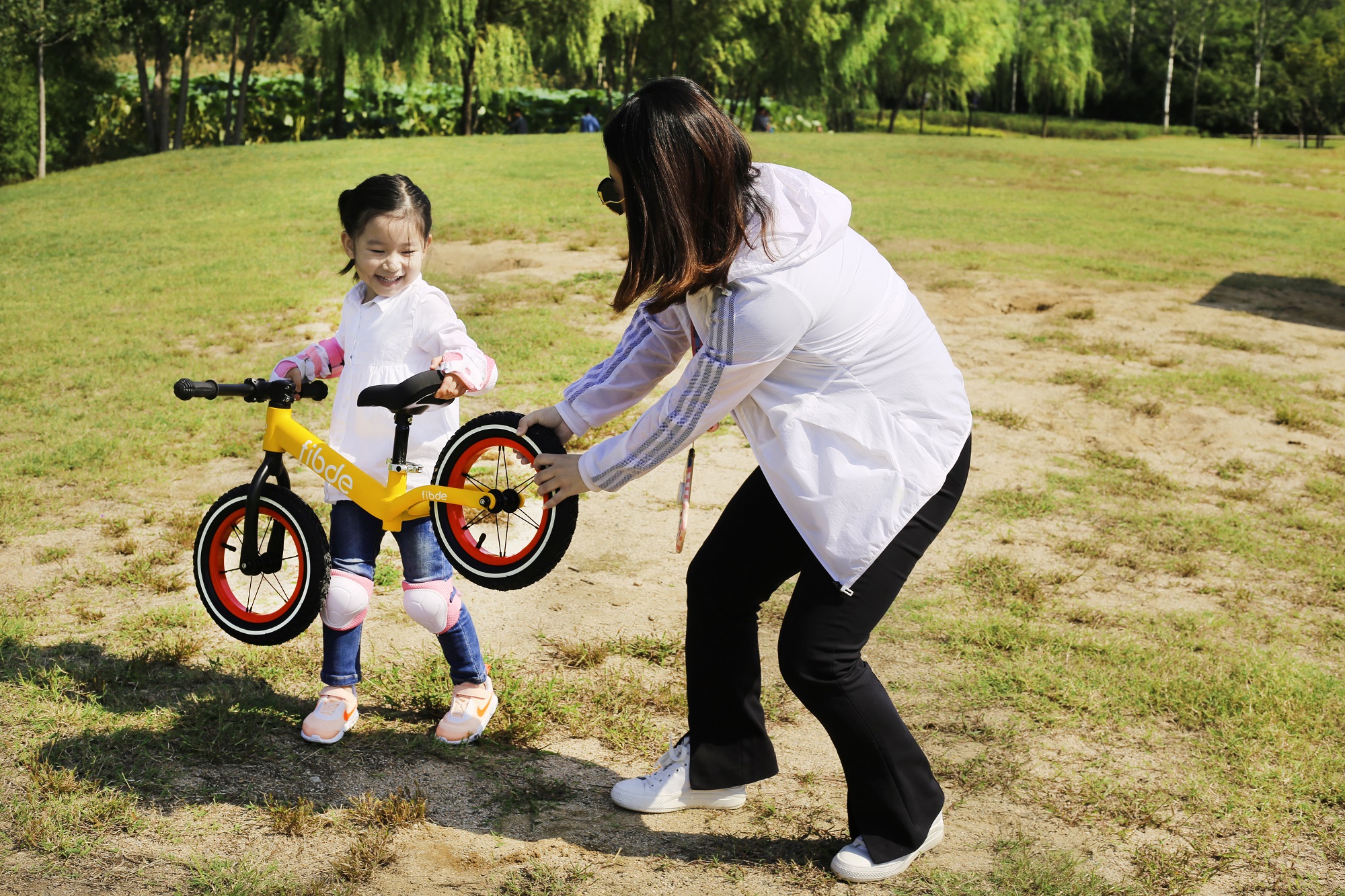 儿童平衡车怎么选最好 (儿童平衡车座位调多高合适)