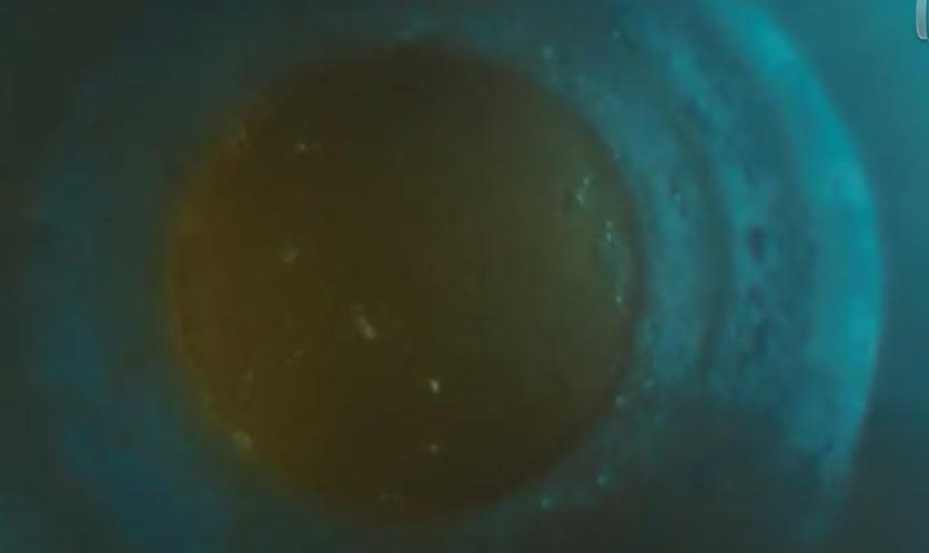 又渴又疼!手臂被石头卡住五天五夜?这部电影告诉你如何断臂求生