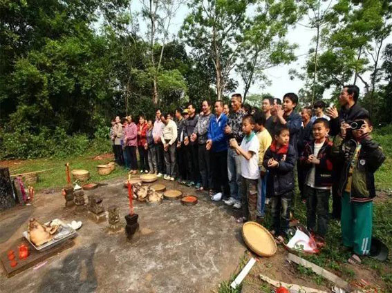 娴峰崡浜烘竻鏄庤妭鎵椋庝織,娴峰崡浜烘竻鏄庤妭鎵鏀剧偖