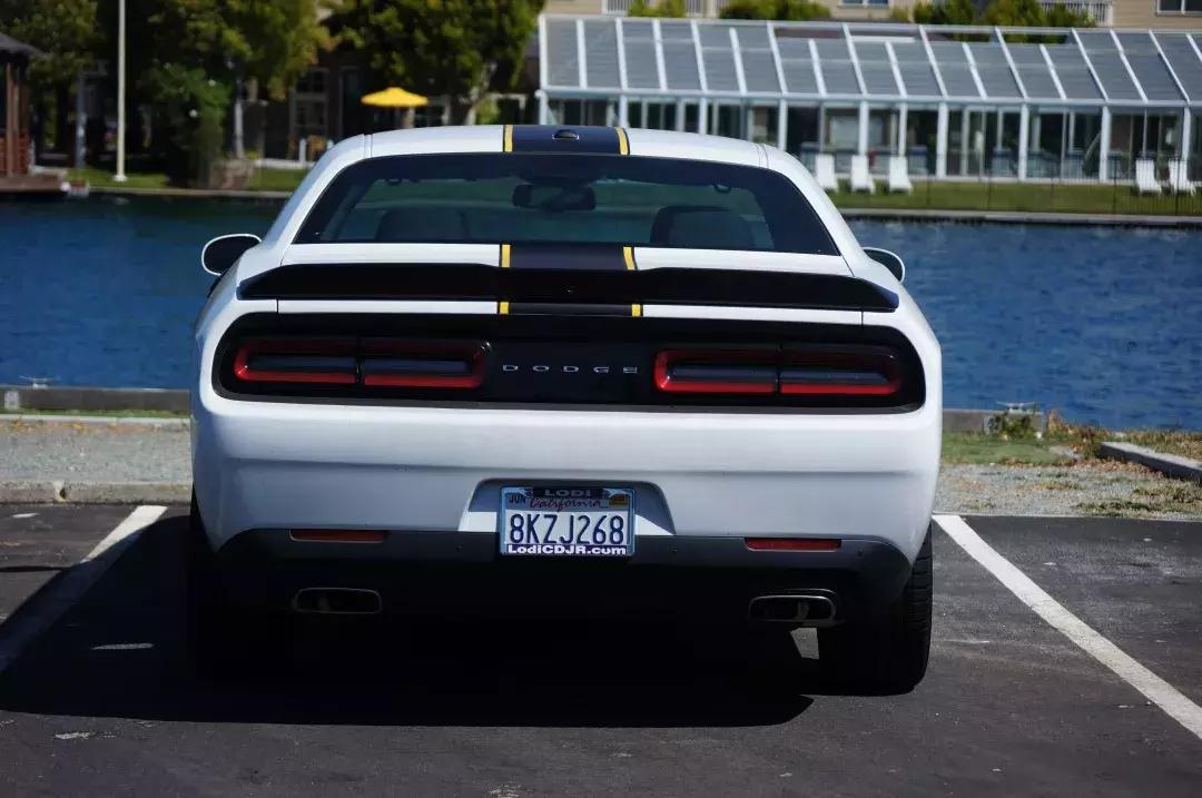 科迈罗挑战野马,科迈罗vs野马挑战者