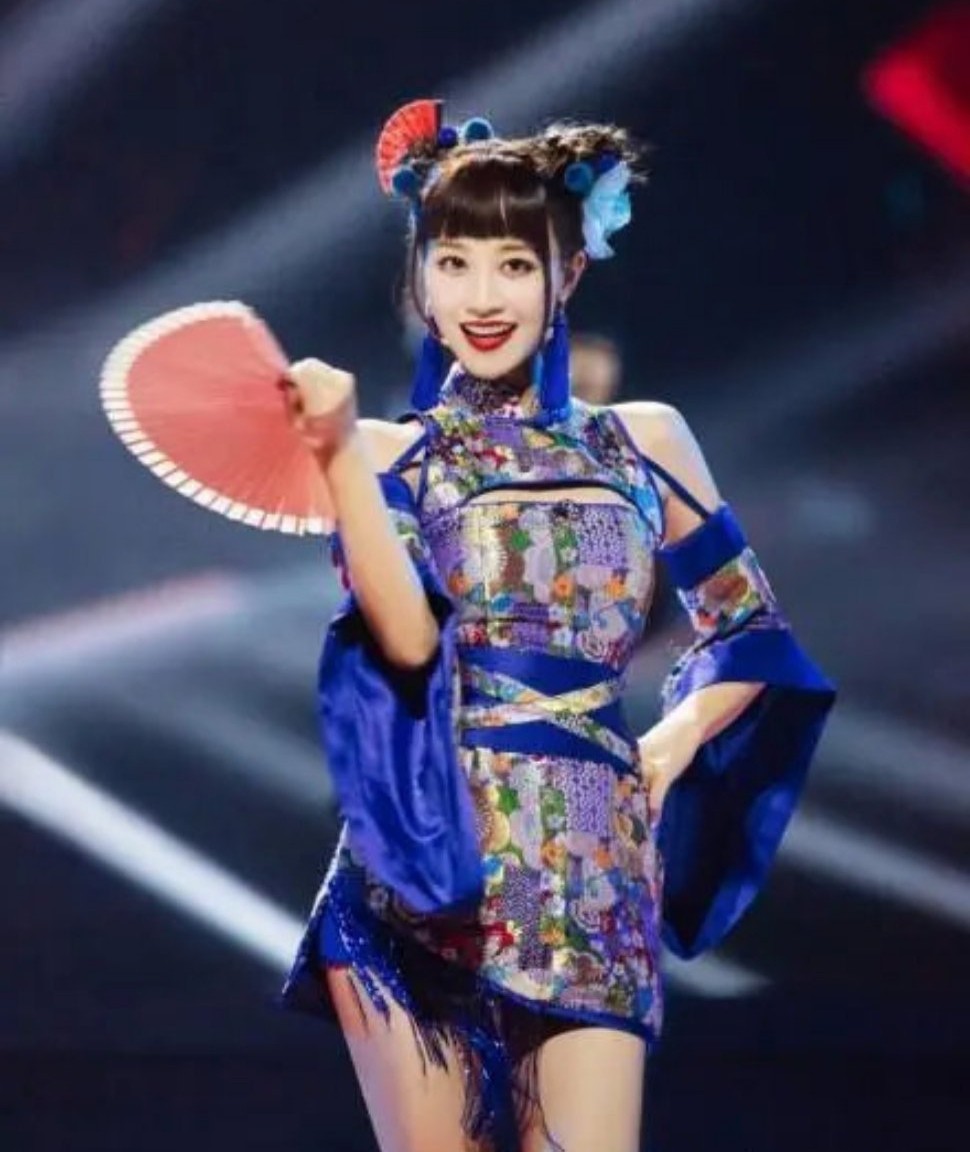 羡慕别人穿旗袍的句子,羡慕别人穿漂亮的衣服