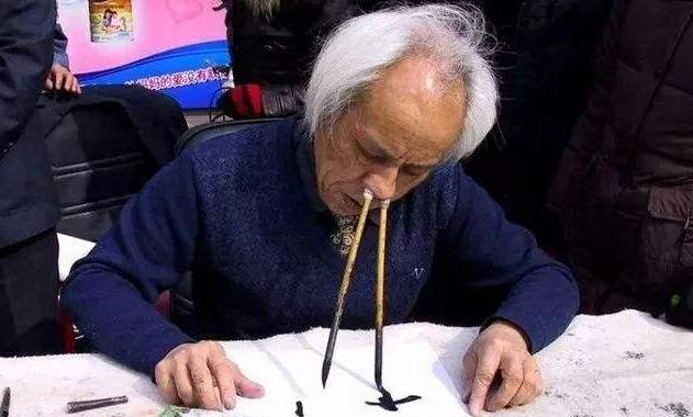 这位正部级官员书法美不胜收，后人难以超越，连启功都是跟他学的