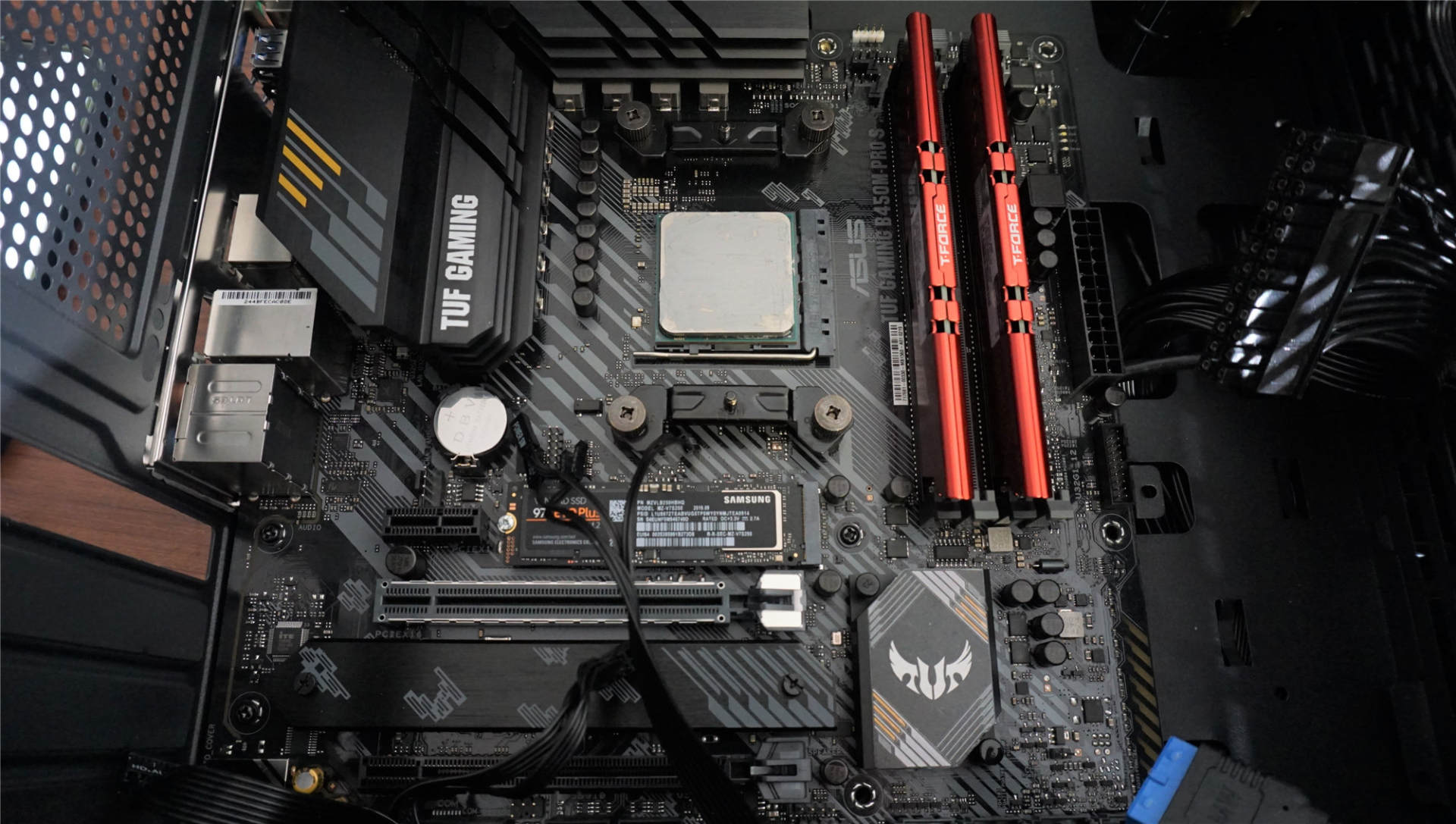 手把手教组装3000电脑最强配置,主机多显卡装机详细全过程