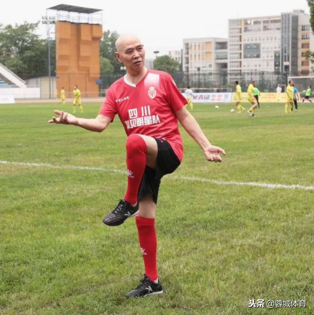 贝尼玛勒斯哦，搞足球不忘老本行，李伯清最新散打评书来了哦