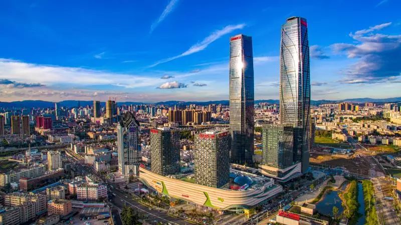 万达广场工作发展空间,万达广场经济效益