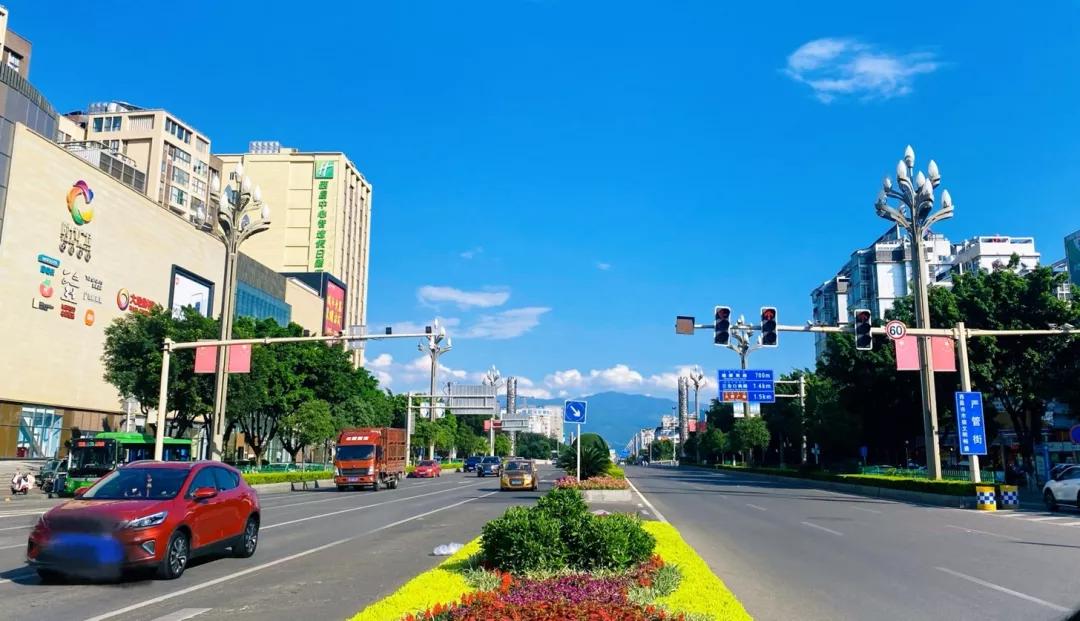 西昌回成都自驾推荐哪里中途住宿,西昌附近酒店三人间推荐住宿