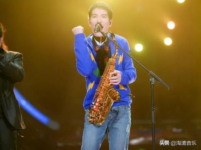 萧敬腾少年时淘气完整版,萧敬腾录节目时被分期送油纸伞