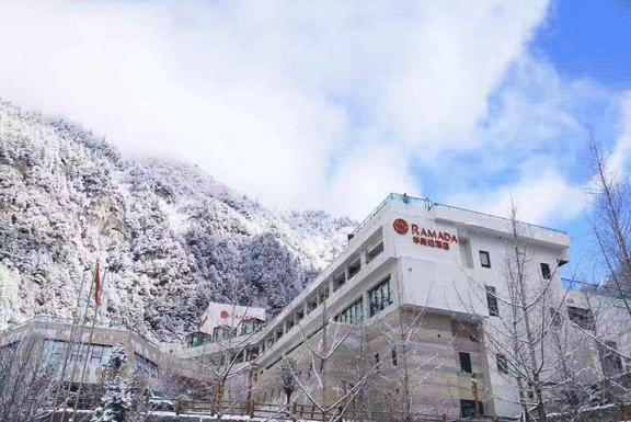 阿坝一日游赏雪,夏天去阿坝州旅游景点怎么玩