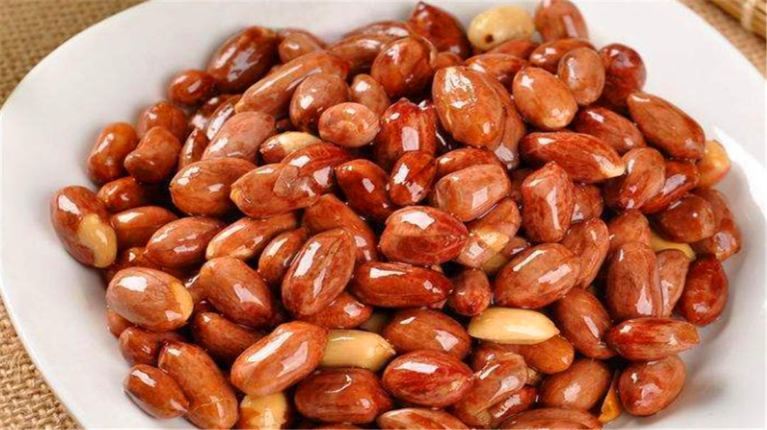 用筷子难以夹起的5种食物,鹌鹑蛋上榜,能轻松夹起一种算你赢