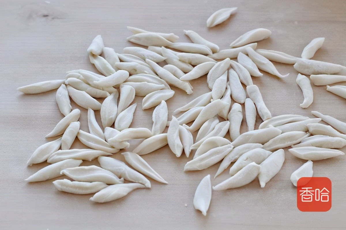 做面条筋道的方法,做面条怎样和面不破