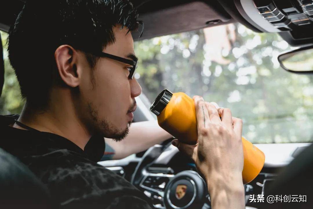 开车方便保温杯,按压式开车方便保温杯