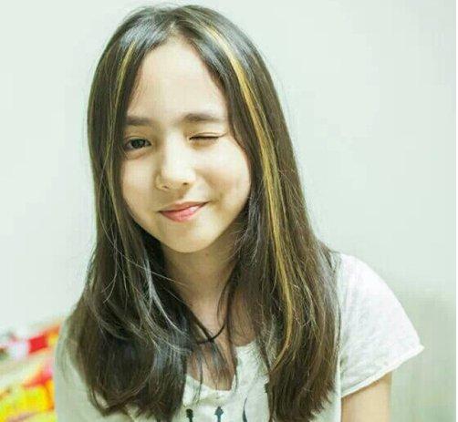 上窄下宽脸适合什么刘海学生党,适合额头窄发质硬的女生刘海图片