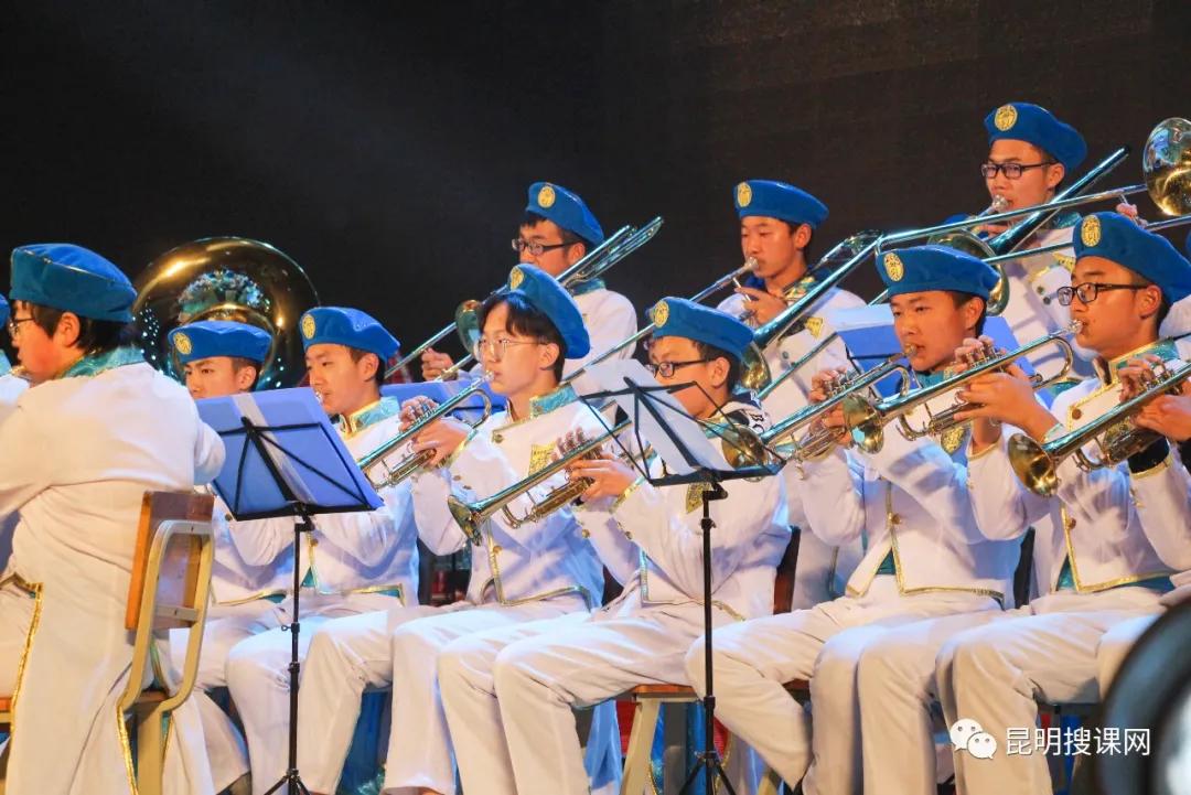 昆明市第十中学官网,昆明市第十中学求实校区2019级