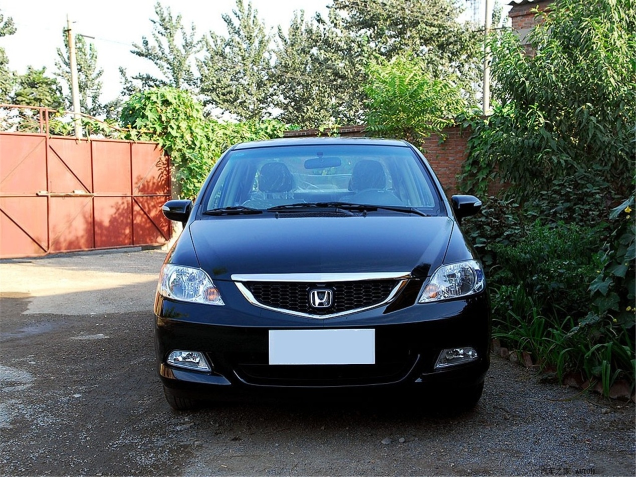 三厢飞度值得入手吗,1万2万多的飞度值得买吗